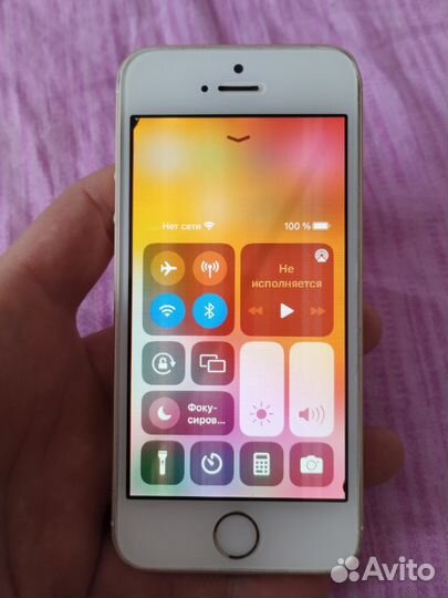 Телефон iPhone 5se