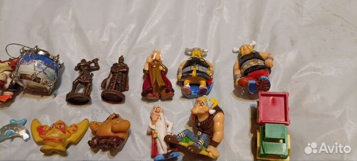 Игрушки из киндеров старые