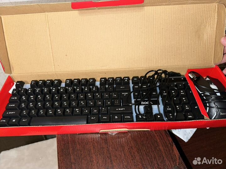 Игровая клавиатура и мышь