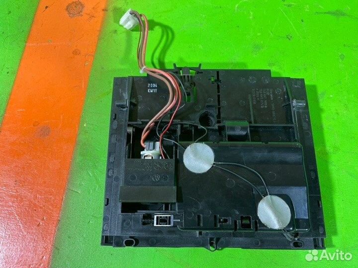 Пепельница Volkswagen Touareg 3.2 BKJ 2004