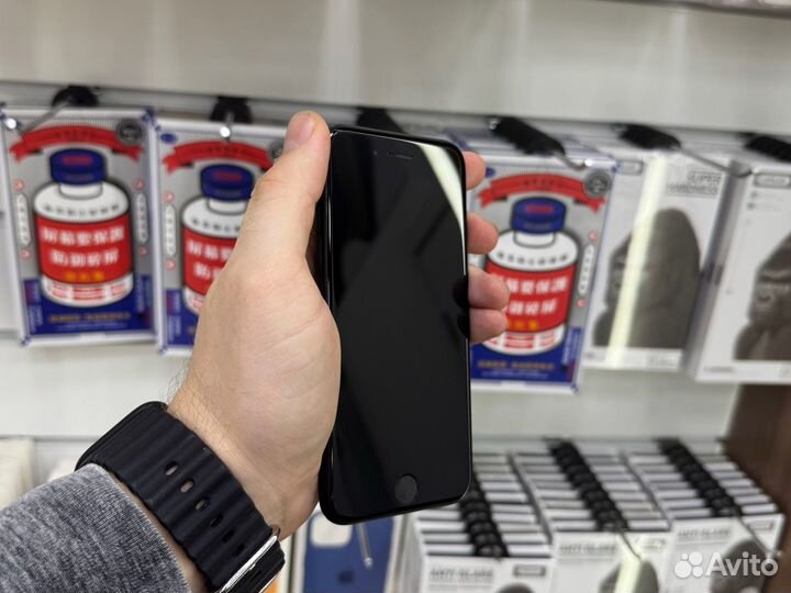 iPhone SE (2020), 64 ГБ