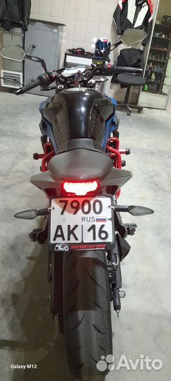 CF Moto 400NK