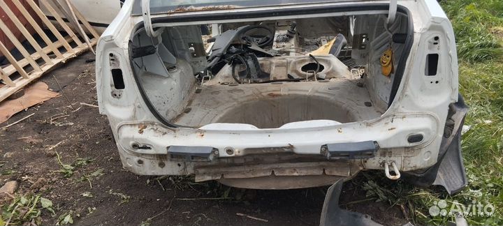 Кузов частями целиком renault Логан 1 рест