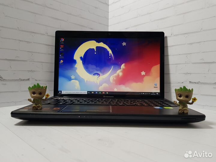 Игровой ноутбук Lenovo 2видеокарты/8Gb/SSD гаранти