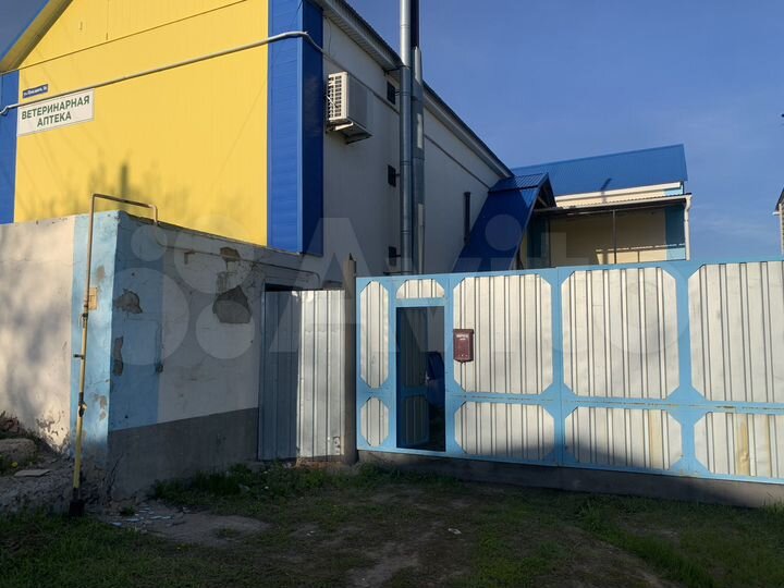 Здание, 300 м²