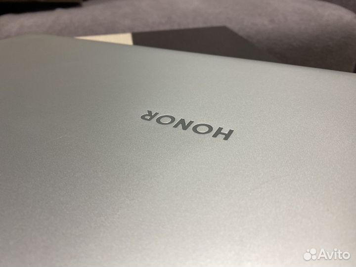 Премиальный honor 16.1/nvidia MX350/core I5/16 RAM
