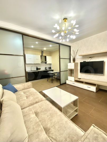 2-к. квартира, 50 м², 10/17 эт.