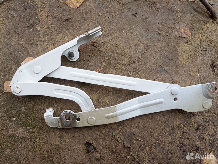 Chevrolet Epica, Шевроле.Петля крышки багажника