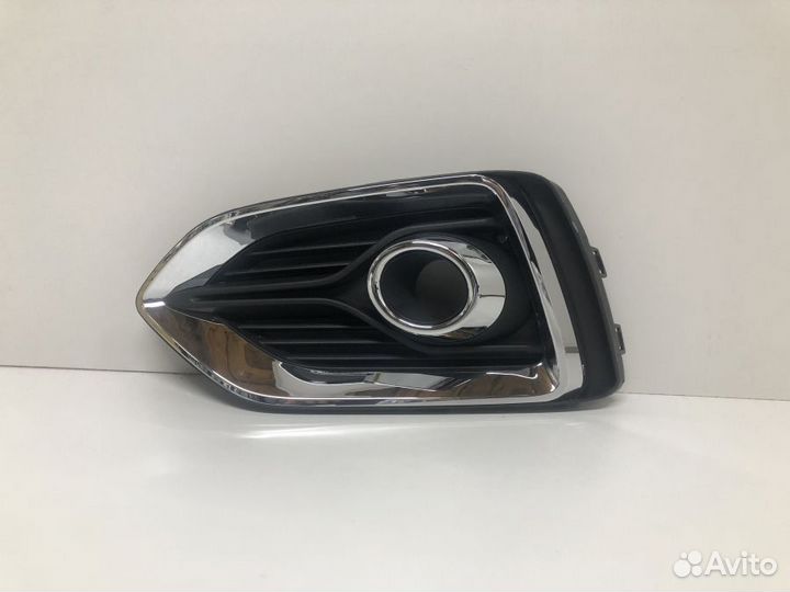 Рамка противотуманной фары левой Hyundai Solaris H