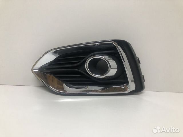 Рамка противотуманной фары левой Hyundai Solaris H