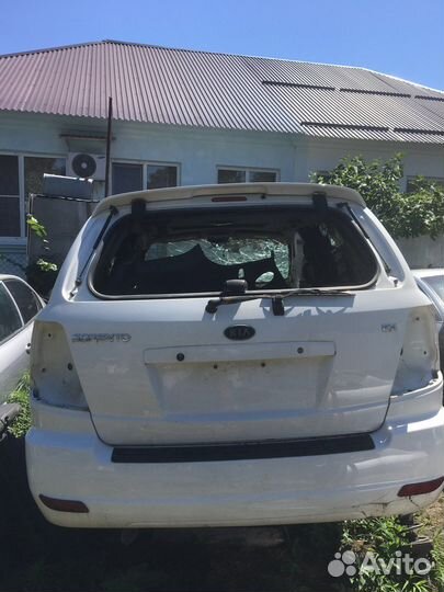 Крышка багажника на Кия Соренто-1 BL