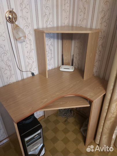 Компьютерный стол