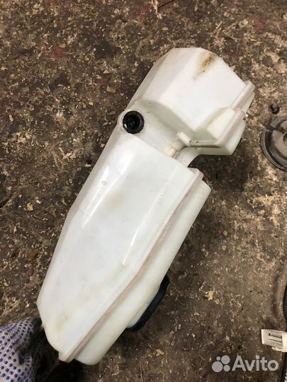 Бачок омывателя Renault Logan 1