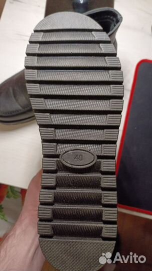 Продам Ботинки Женские