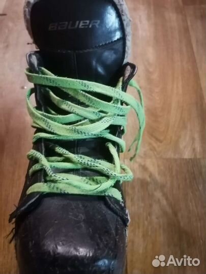 Хоккейные коньки bauer