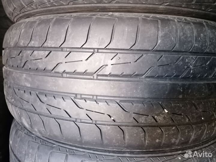 Toyo DRB 215/55 R17