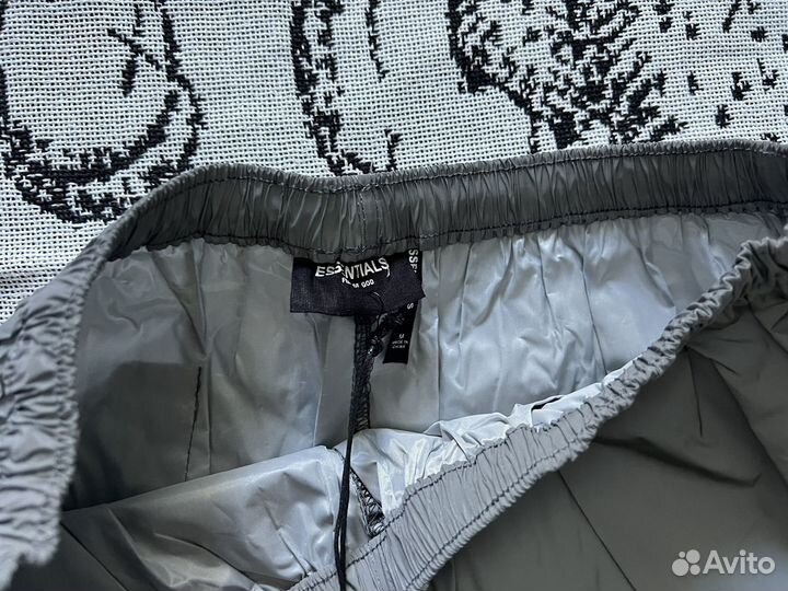 Шорты Essentials