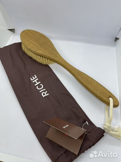 Щетка для сухого массажа Riche