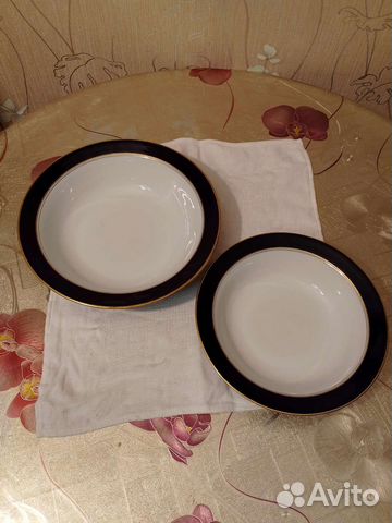 Тарелки и чашки