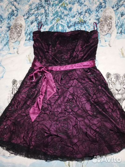 Платье праздничное