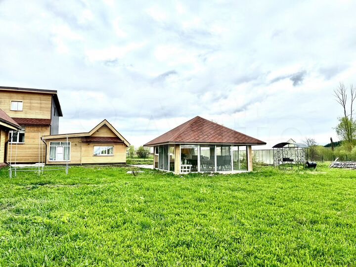 Дом 235 м² на участке 34 сот.