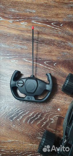 Машинка на пульте управления