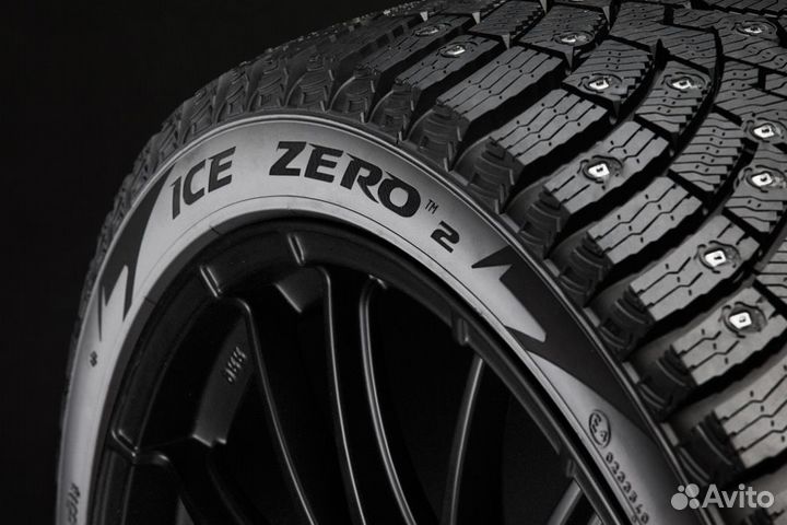Pirelli Ice Zero 2 245/40 R18 97H