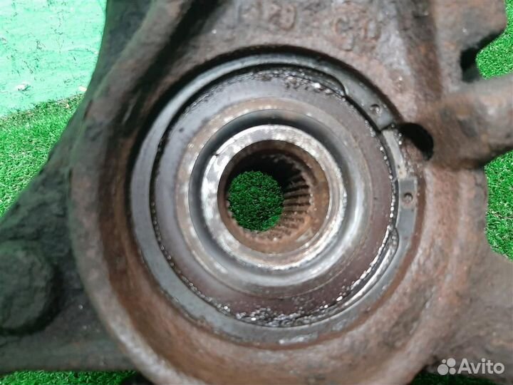 Кулак передний правый Peugeot 407 (6E) 2007