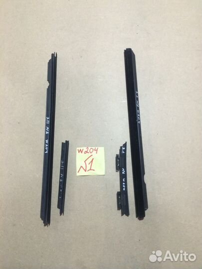 Уплотнители стекла дверей Mercedes C-class W204
