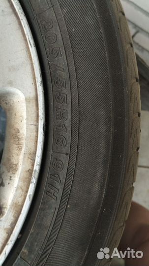 Yokohama BluEarth AE01 205/55 R16