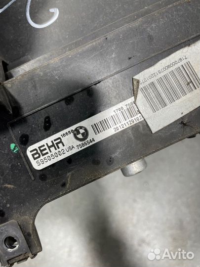 Радиатор масляный Bmw X5 E70 N57D30 2013