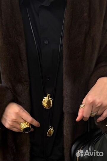 Кулон кувшин на шнурке