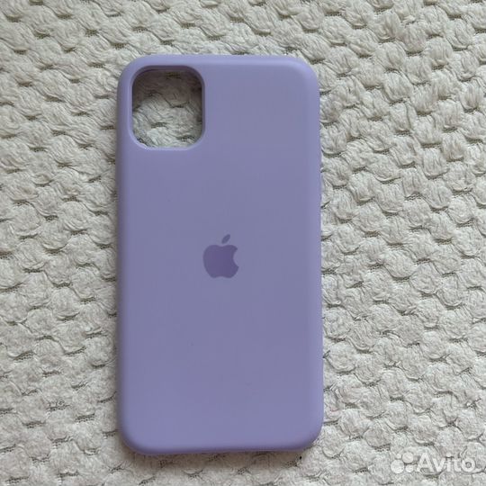 Чехлы на iPhone 11