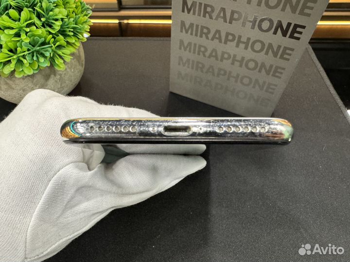 iPhone X, 64 ГБ