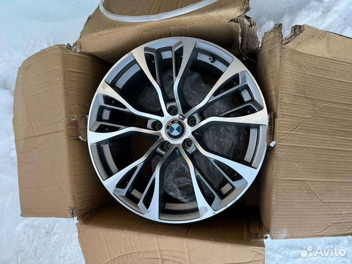 Колёсный диск R20 BMW