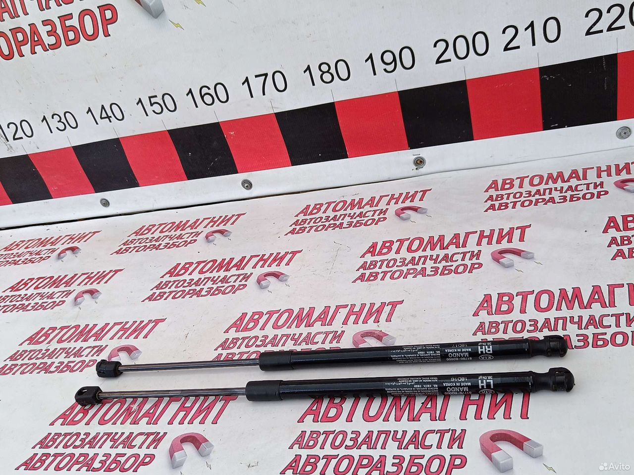 Упор крышки багажника Киа Соул 2 PS 13-19г