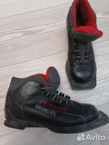 Лыжные ботинки