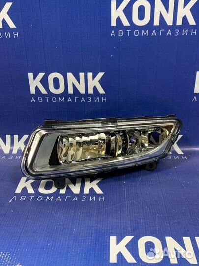 Левая туманка на Фольксваген Поло 2015-2020