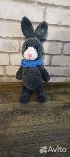 Плюшевая игрушка заяц