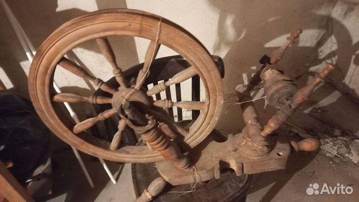 Прялка деревянная старинная