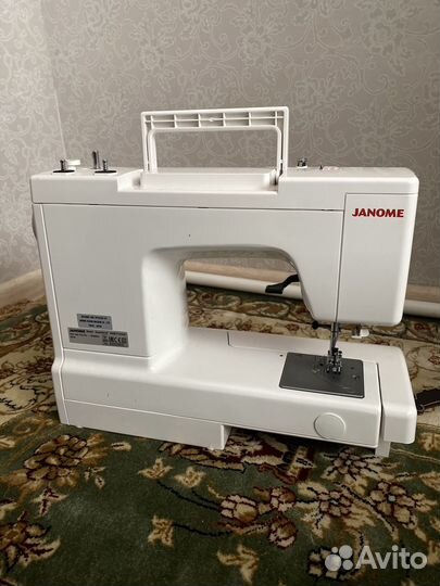 Швейная машина Janome SMART 2119