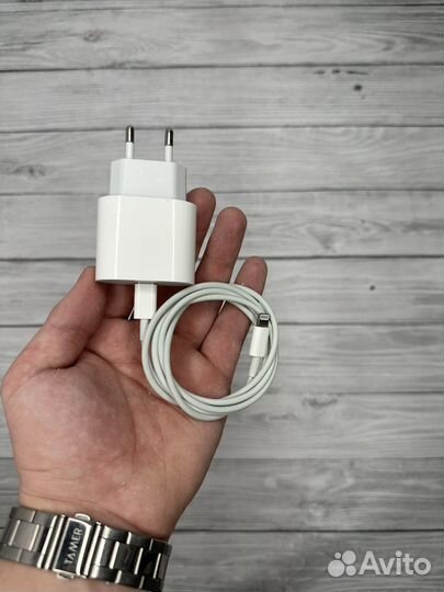 Apple Оригинальная Быстрая зарядка 20W