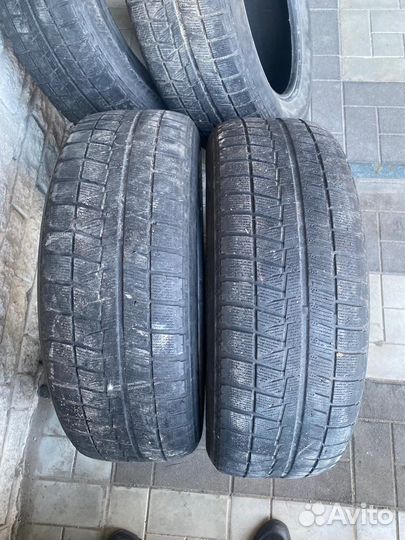 Bridgestone Blizzak Revo GZ 215/60 R17 96