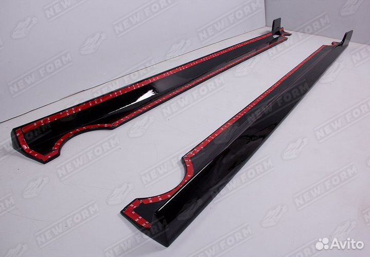 Накладки на боковые пороги BMW X7 G07