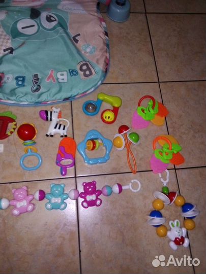 Развивающий коврик игрушки погремушки