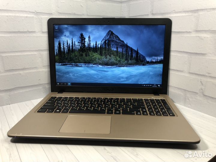 Быстрый ноутбук Asus SSD 2 ядра