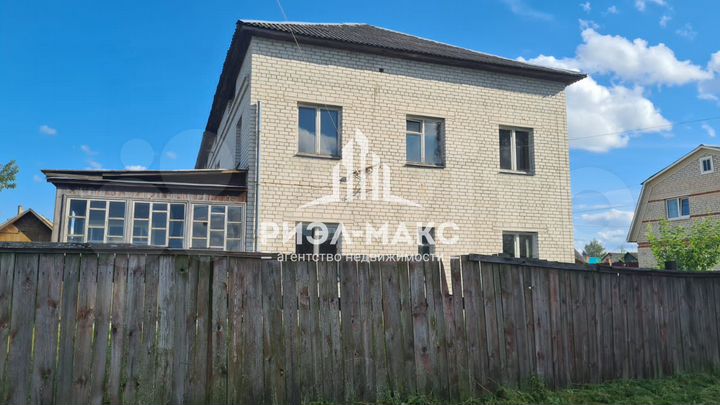 Дом 280 м² на участке 20 сот.