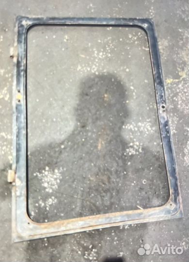 Дверь новая и комплектующие к ней окна бу стела