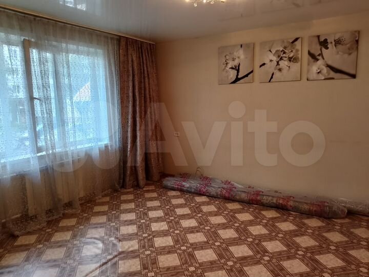 4-к. квартира, 73 м², 1/9 эт.