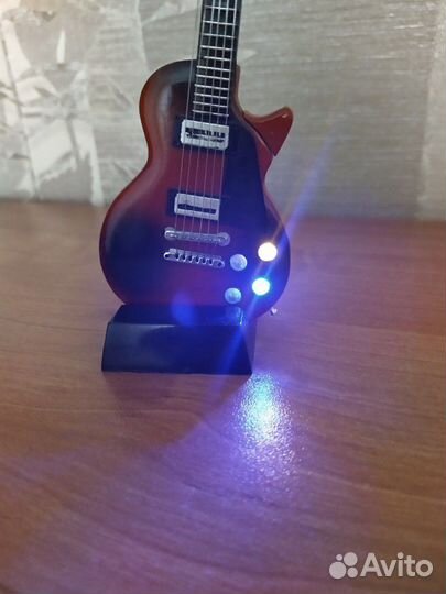 Зажигалка - гитара